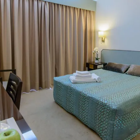 Hotel Nova Cruz 4*