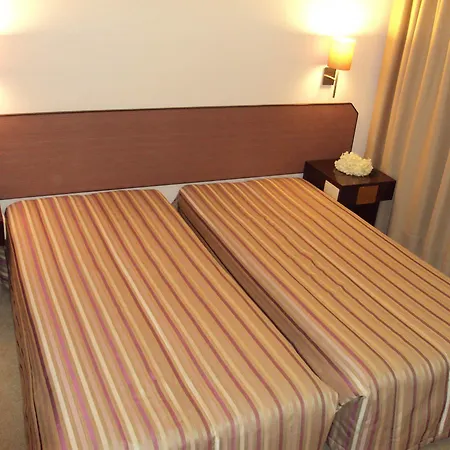 Hotel Nova Cruz 4*